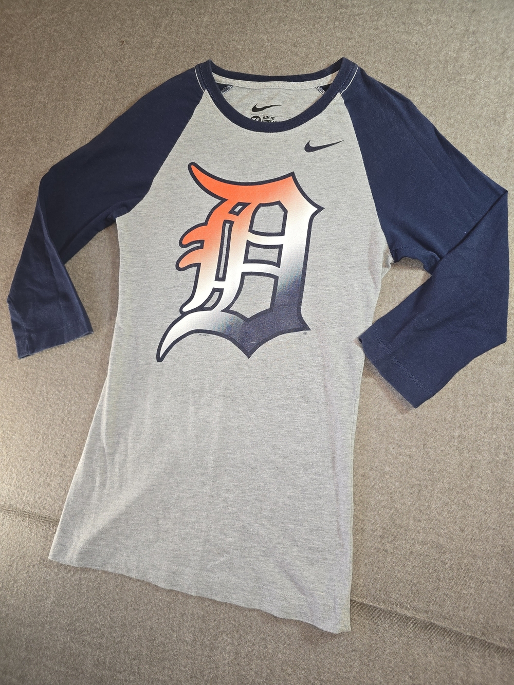 Nike Womens Gray & Navy Detroit Gradient D Raglan Tee 3/4 Sleeve XS